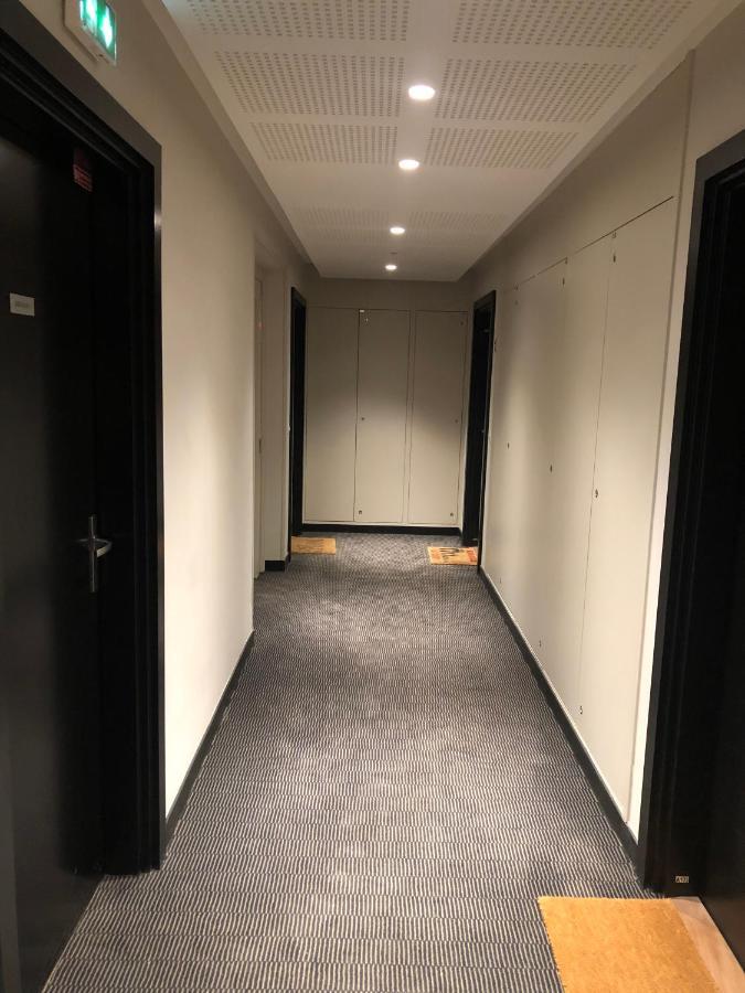 Grande Chambre 14 M2 Avec Salle De Bain Privative A Nanterre Prefecture Proche La Defense Arena Campus Sncf Et Paris Exteriör bild