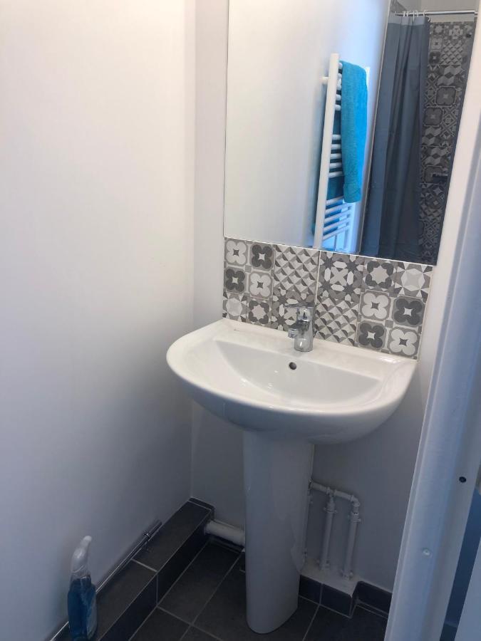 Grande Chambre 14 M2 Avec Salle De Bain Privative A Nanterre Prefecture Proche La Defense Arena Campus Sncf Et Paris Exteriör bild