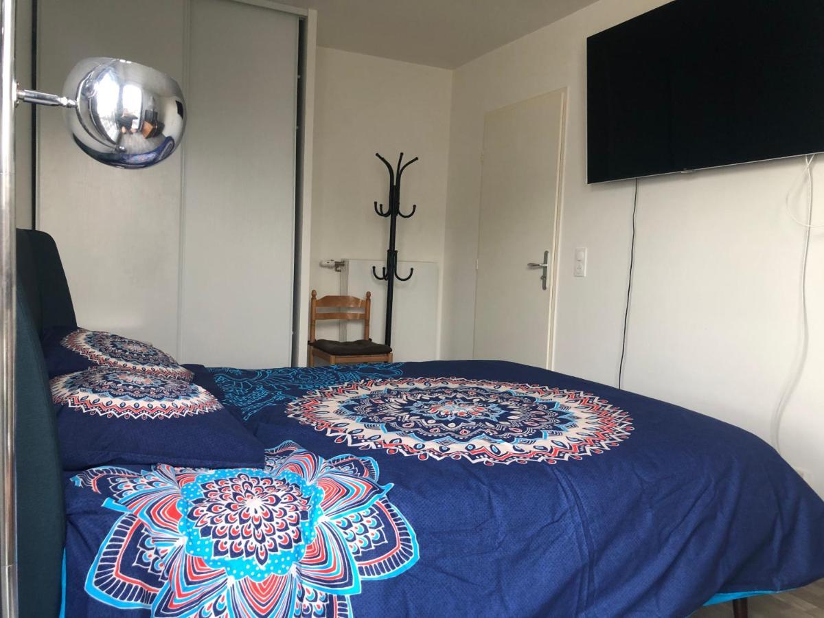 Grande Chambre 14 M2 Avec Salle De Bain Privative A Nanterre Prefecture Proche La Defense Arena Campus Sncf Et Paris Exteriör bild