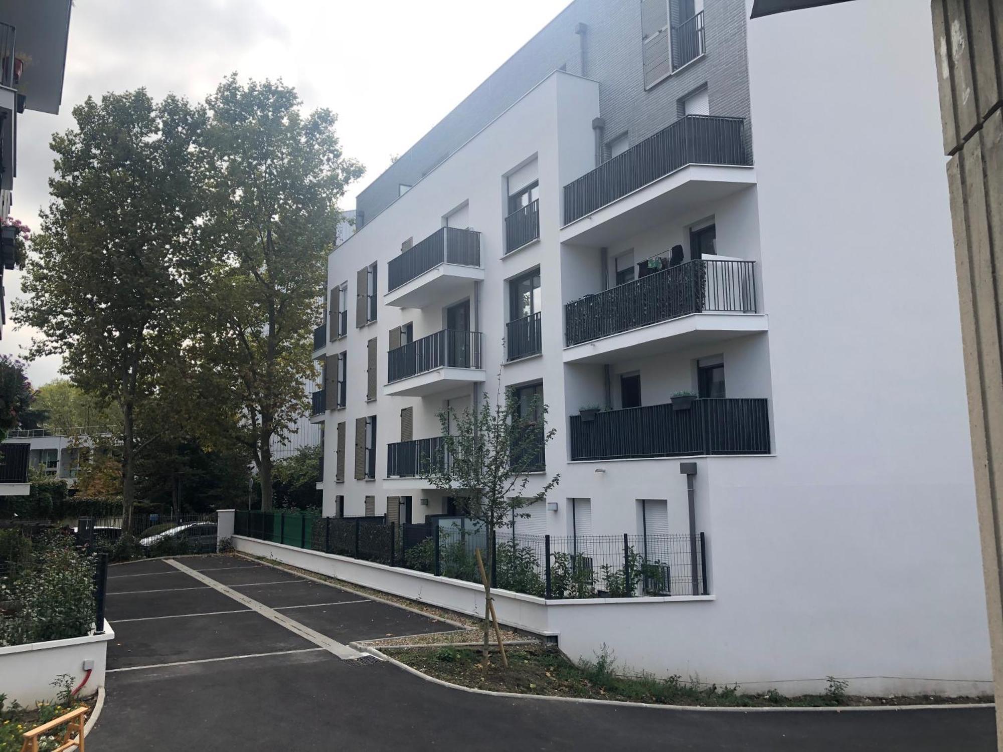 Grande Chambre 14 M2 Avec Salle De Bain Privative A Nanterre Prefecture Proche La Defense Arena Campus Sncf Et Paris Exteriör bild